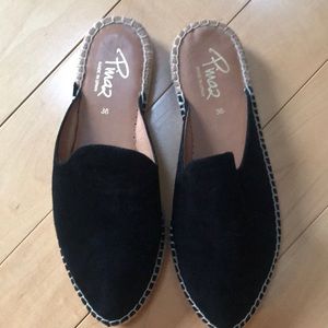 SUEDE PIMA 2 MULES. MADE IN SPAIN